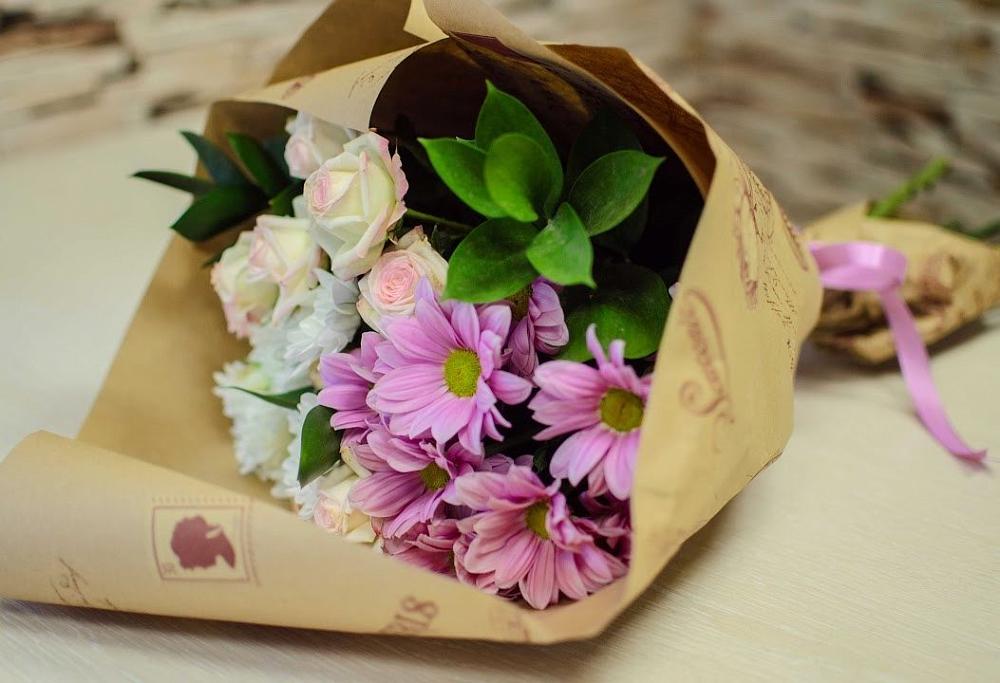 Букет цветов из: Розы и Хризантемы в Новой Чигле