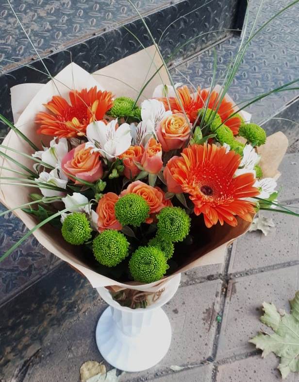 Букет цветов из: Герберы, Хризантемы, Альстромерии и Розы в Новой Чигле