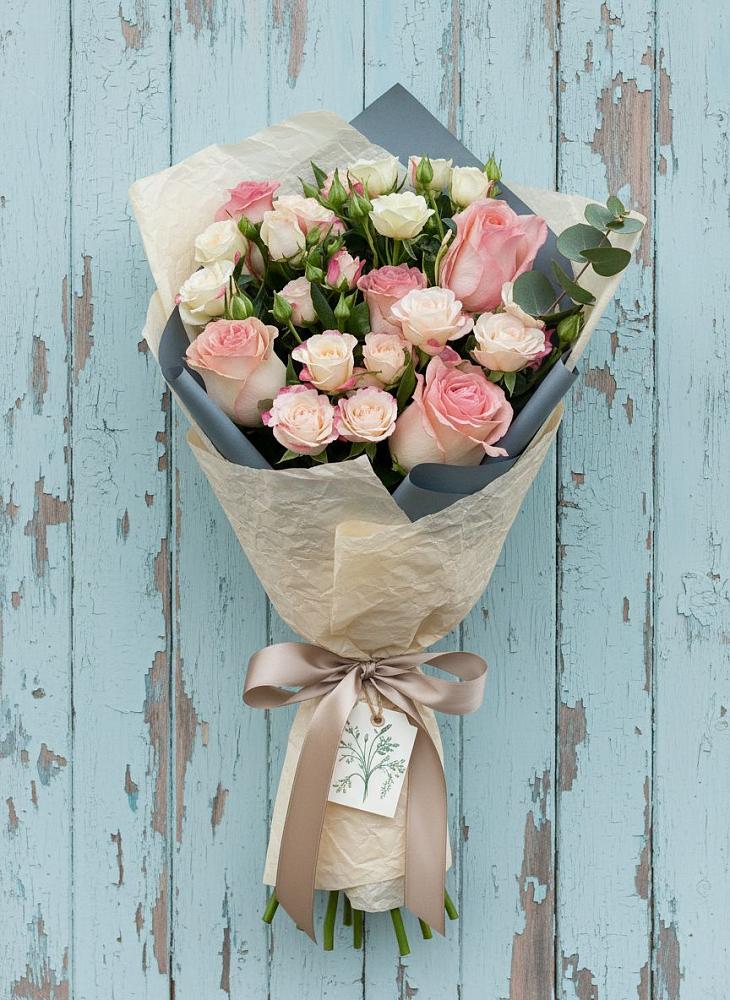 Букет цветов из: Розы в Новой Чигле