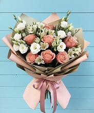 Букет цветов из:  Розы, Альстромерии и Лизиантусы в Новой Чигле