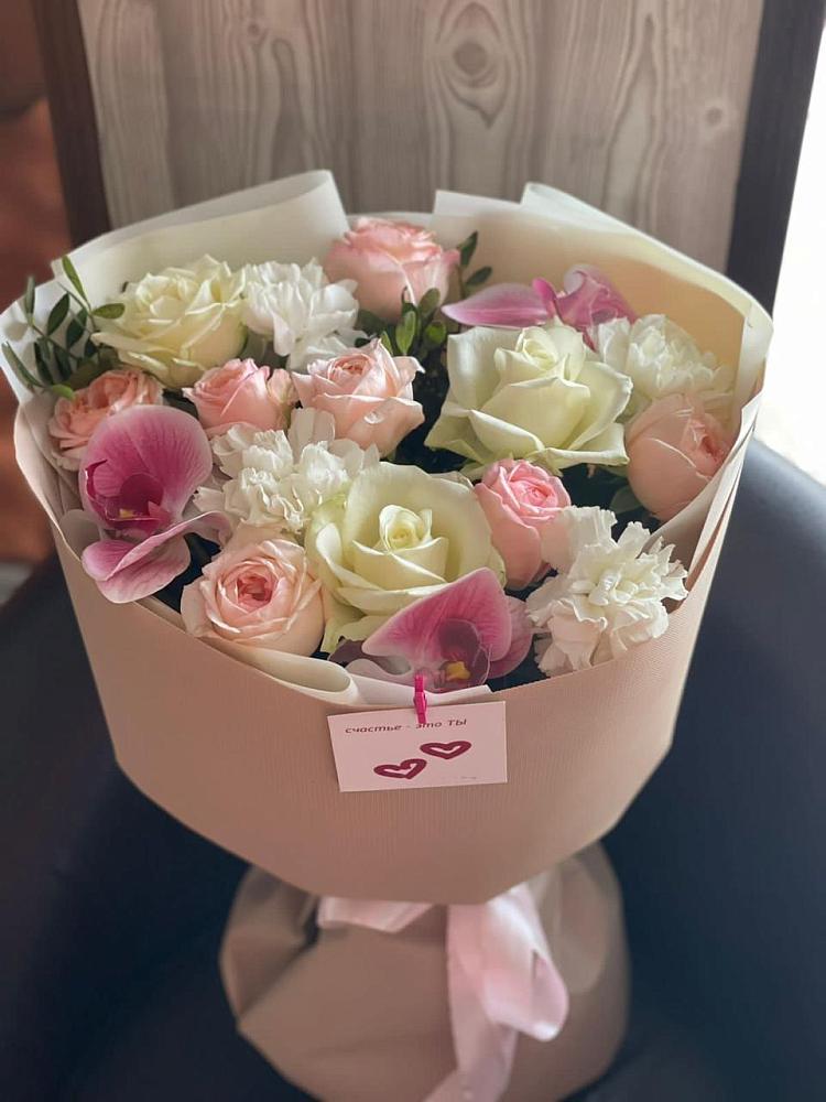 Букет цветов из: Орхидеи, Розы и Гвоздики в Новой Чигле