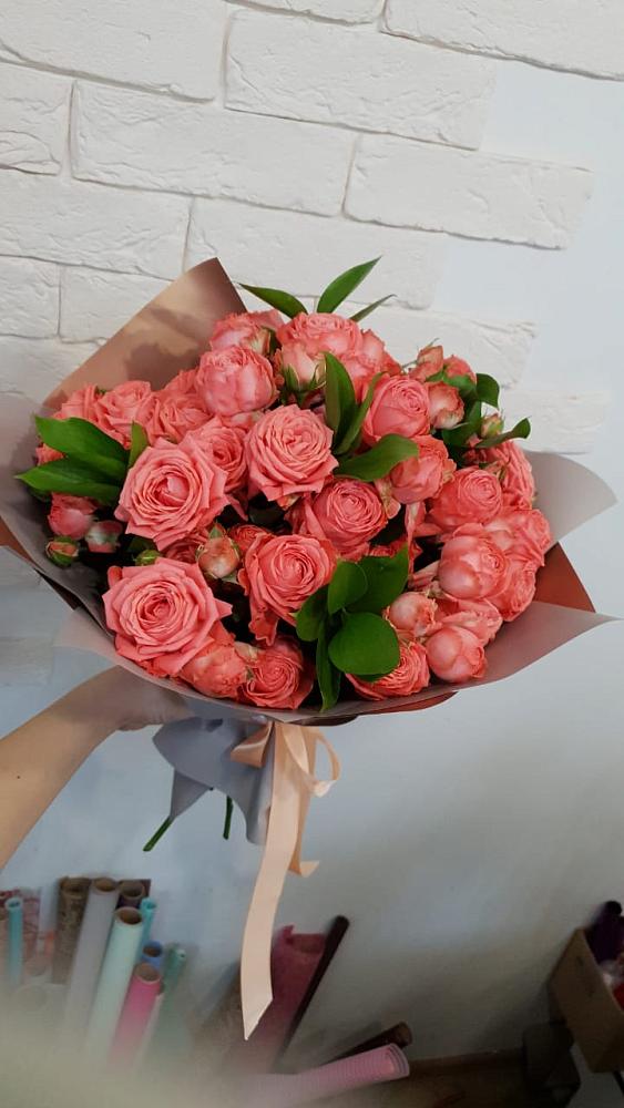 Букет цветов из: Розы в Новой Чигле