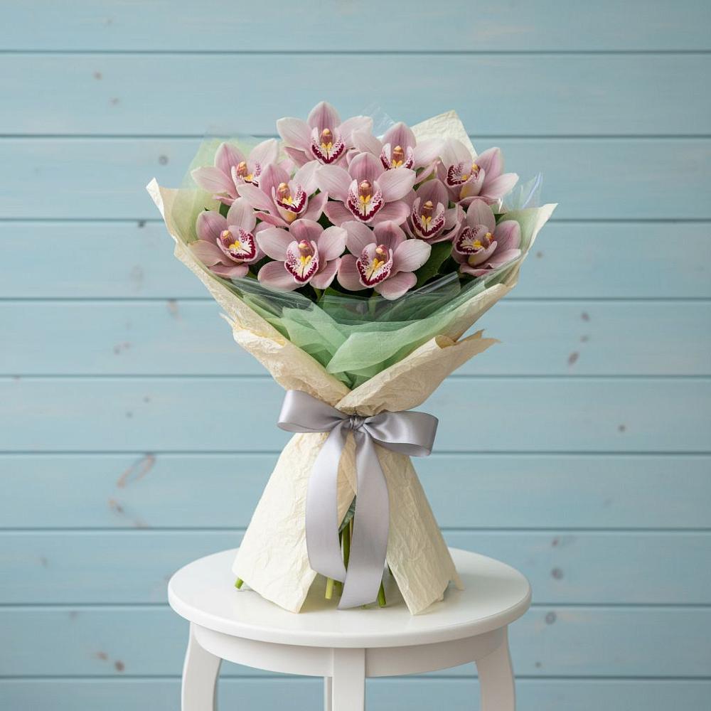 Букет цветов из: Орхидеи и Розы в Новой Чигле