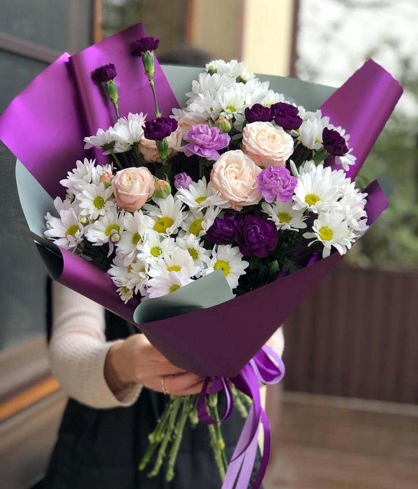 Букет цветов из: Хризантемы, Гвоздики и Розы в Новой Чигле