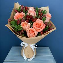 Букет цветов из:  Розы и Альстромерии в Новой Чигле