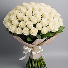 Букет 101 беля роза Белоснежка в Новой Чигле