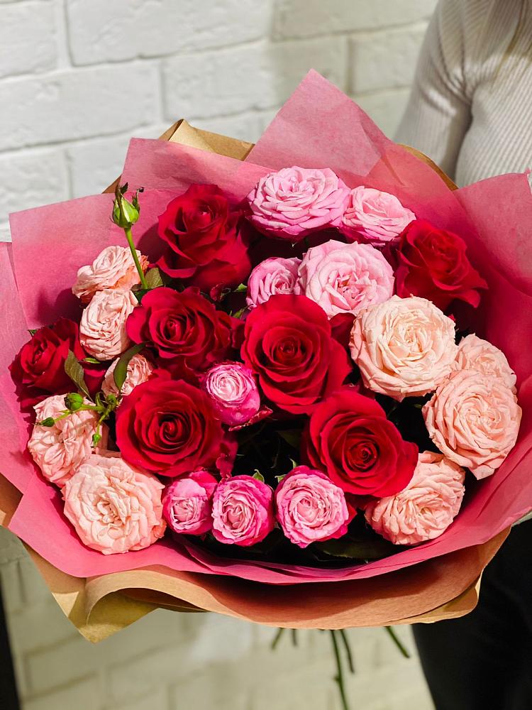 Букет цветов из: Розы в Новой Чигле