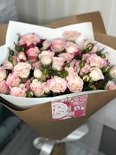 Букет цветов из:  Розы в Новой Чигле