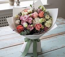 Букет цветов из:  Розы, Лизиантусы и Гвоздики в Новой Чигле