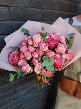 Букет розы в пальмах в Новой Чигле Букет цветов из: Розы в Новой Чигле