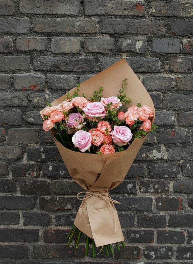 Букет цветов из: Розы в Новой Чигле