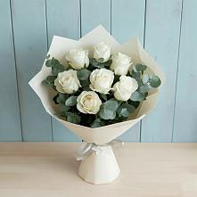Букет Белые розы в Эвкалипте в Новой Чигле