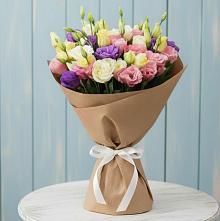 Букет цветов из:  Лизиантусы в Новой Чигле