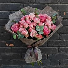 Букет цветов из:  Розы в Новой Чигле